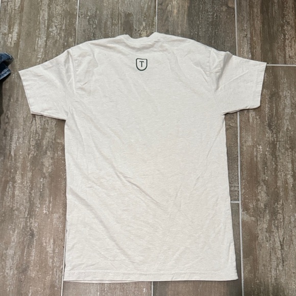 Tecovas SOLD OUT Light Gray T-Shirt with Mountain Graphic - Picture 6 of 6